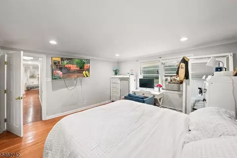 Bedroom - 17 Harrison Ave, Gillette, NJ 07933 photo 4 of 7