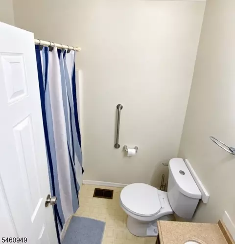 Bath - 2 Post Rd, Belvidere, NJ 07823 photo 2 of 2