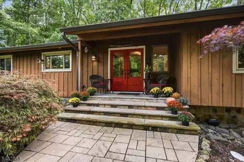 99 Haytown Rd, Lebanon, NJ 08833