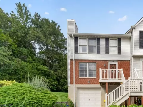34 Cambridge, Oxford, NJ 07863