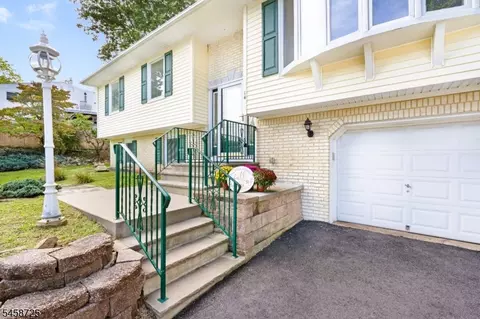 14 Eugene Rd, Hopatcong, NJ 07843