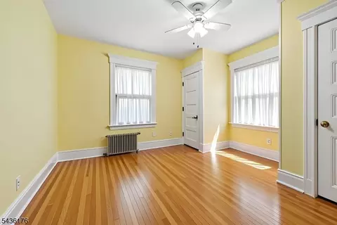 Bedroom - 261 Beechwood Ave, Middlesex, NJ 08846 photo 6 of 6