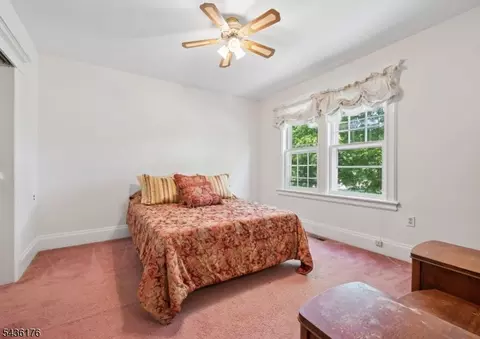 Bedroom - 261 Beechwood Ave, Middlesex, NJ 08846 photo 4 of 6