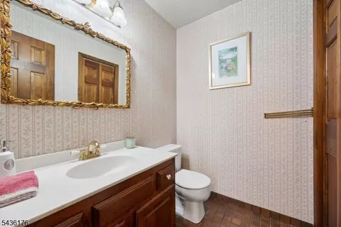 Bath - 261 Beechwood Ave, Middlesex, NJ 08846 photo 1 of 3