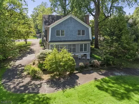 Exterior - 261 Beechwood Ave, Middlesex, NJ 08846 photo 6 of 7
