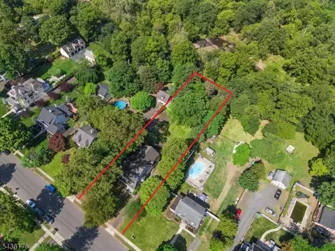 View/Area - 261 Beechwood Ave, Middlesex, NJ 08846 photo 2 of 2