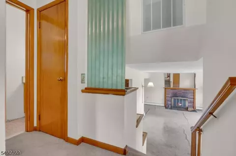Entry Way - 290 Arnold Ave, North Plainfield, NJ 07063 photo 2 of 2