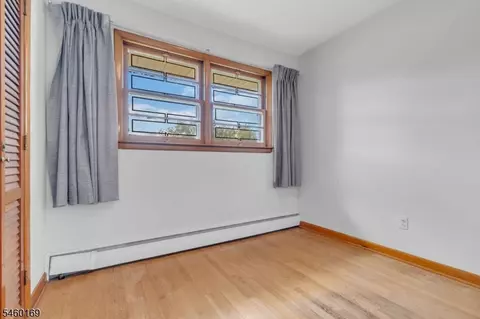 Bedroom - 290 Arnold Ave, North Plainfield, NJ 07063 photo 6 of 7