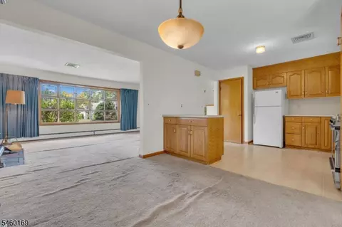 Living - 290 Arnold Ave, North Plainfield, NJ 07063 photo 5 of 5