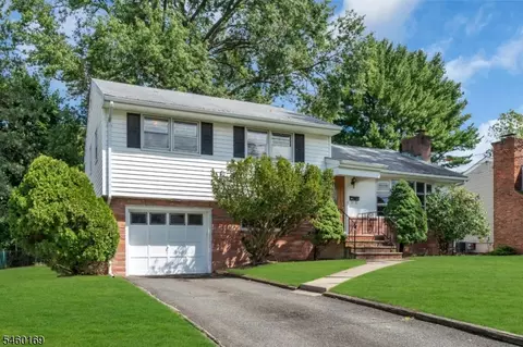 Exterior - 290 Arnold Ave, North Plainfield, NJ 07063 photo 2 of 9
