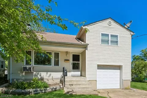 844 Lakeshore Dr, Keyport, NJ 07735