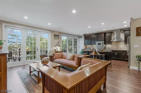 110 South St #104, Morristown, NJ 07960