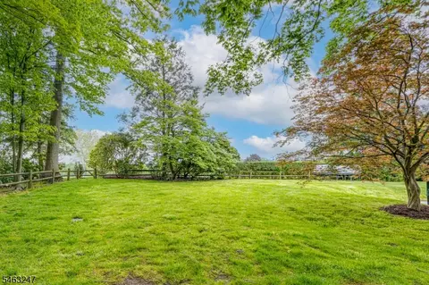 113 Golf Edge Dr, Westfield, NJ 07090