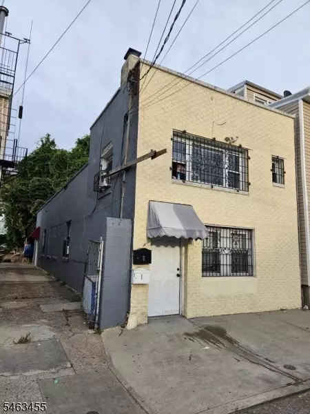 46 E Main St, Paterson, NJ 07522