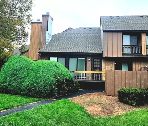 112 Bluebird Dr #2C, Hillsborough, NJ 08844