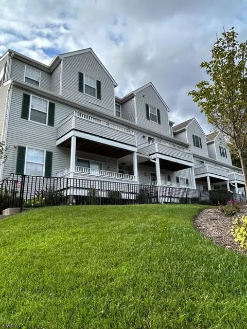 3502 Appleton Way, Whippany, NJ 07981