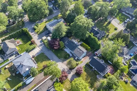 20 Wanaque Rd, Hewitt, NJ 07421