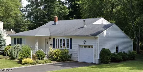 38 Sherwood Ave, East Brunswick, NJ 08816