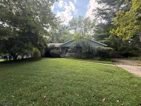 67 Pudding Stone Way, Phillipsburg, NJ 08865