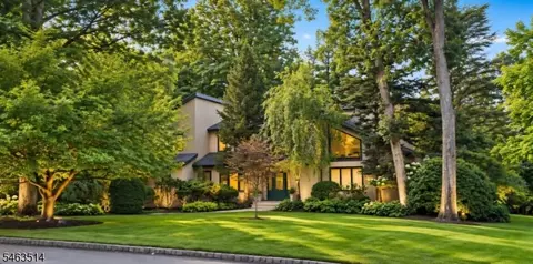15 Mcdonough Pl, West Caldwell, NJ 07006
