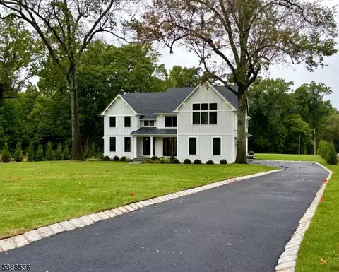 163 Oakwood Dr, New Providence, NJ 07974