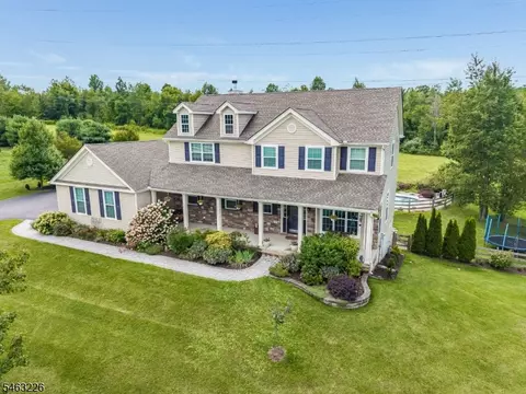 10 Highlands Way, Phillipsburg, NJ 08865