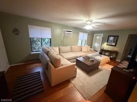 76 Farm Rd # M, Hillsborough, NJ 08844
