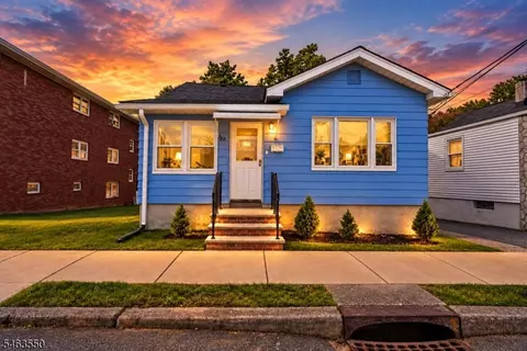 20 Wilson Ave, Totowa, NJ 07512