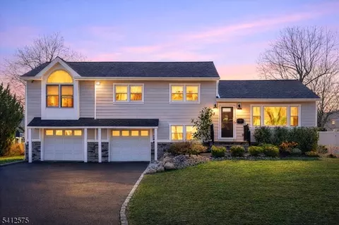 58 Edgewood Dr, Florham Park, NJ 07932