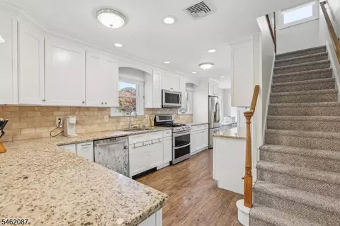 Entry Way - 36 Everett, Randolph, NJ 07869 photo 3 of 4