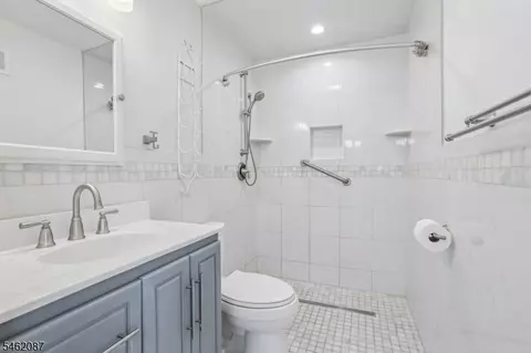 Bath - 36 Everett, Randolph, NJ 07869 photo 2 of 5