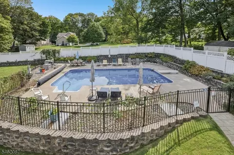 Exterior - 36 Everett, Randolph, NJ 07869 photo 7 of 10
