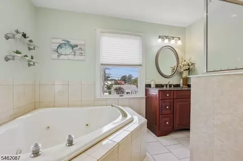 Bath - 36 Everett, Randolph, NJ 07869 photo 3 of 5