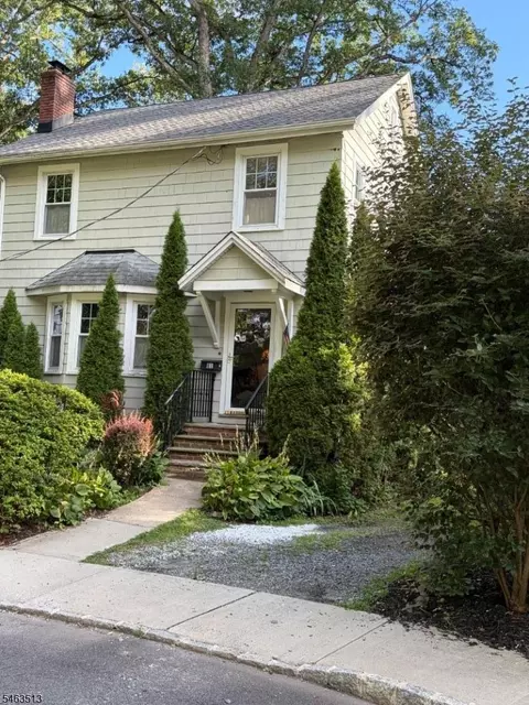 81 Valley View Dr, Morristown, NJ 07960
