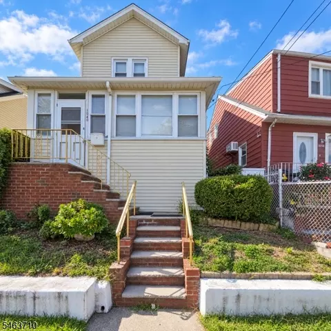 1040 E 26th St, Paterson, NJ 07513