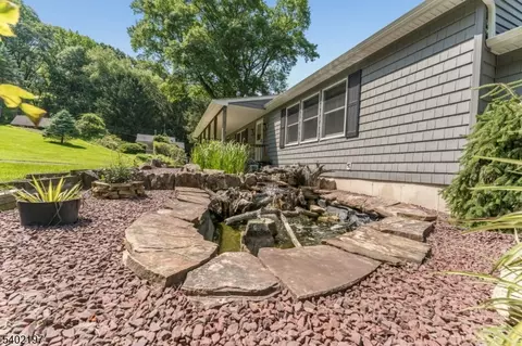 Exterior - 22 Polktown Rd, Hampton, NJ 08827 photo 3 of 9