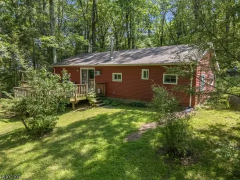 Exterior - 22 Polktown Rd, Hampton, NJ 08827 photo 2 of 9
