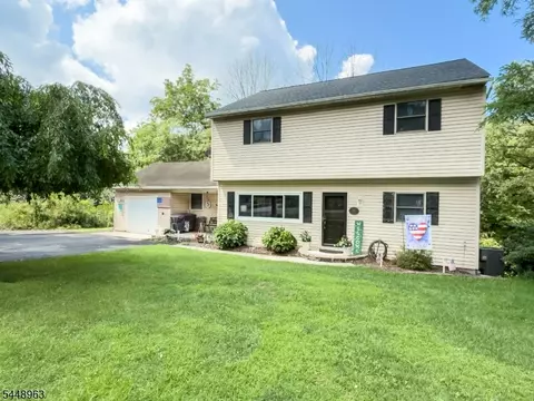427 Mount Hermon Rd, Blairstown, NJ 07825
