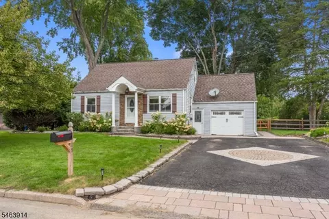 17 Dickerson Mine Rd, Mine Hill Twp, NJ 07803