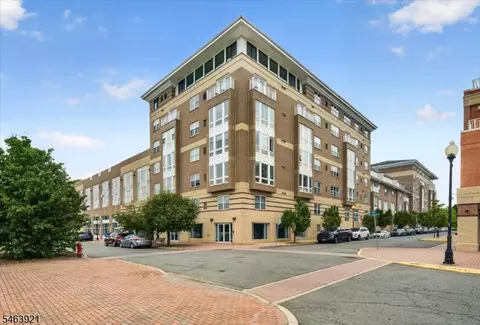 358 Rector St #315, Perth Amboy, NJ 08861