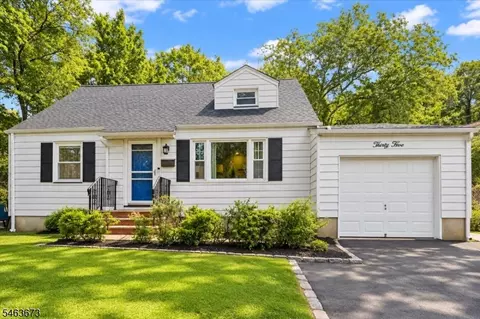 35 Deerfield Dr, West Orange, NJ 07052