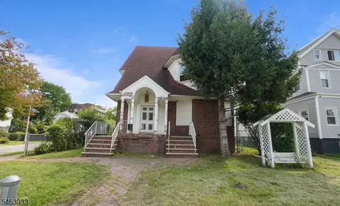 102 S Clinton St, East Orange, NJ 07018