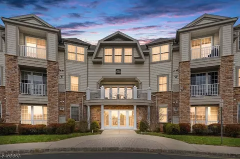373 Victoria Dr, Bridgewater, NJ 08807