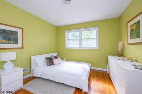 Bedroom - 1555 Ratzer Rd, Wayne, NJ 07470 photo 1 of 2