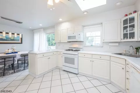 Kitchen - 1555 Ratzer Rd, Wayne, NJ 07470 photo 1 of 3