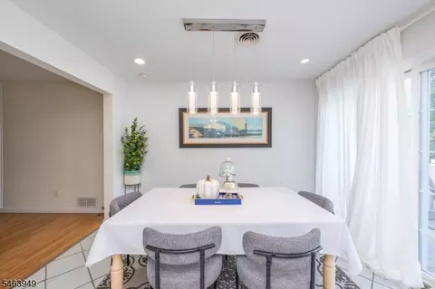 Dining - 1555 Ratzer Rd, Wayne, NJ 07470 photo 1 of 3