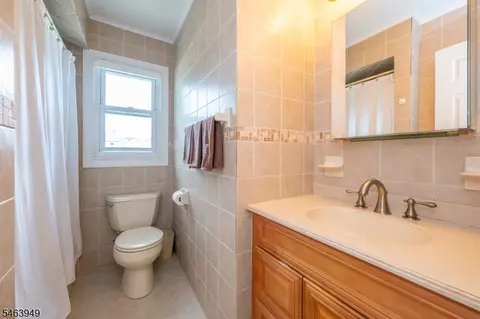 Bath - 1555 Ratzer Rd, Wayne, NJ 07470 photo 1 of 3