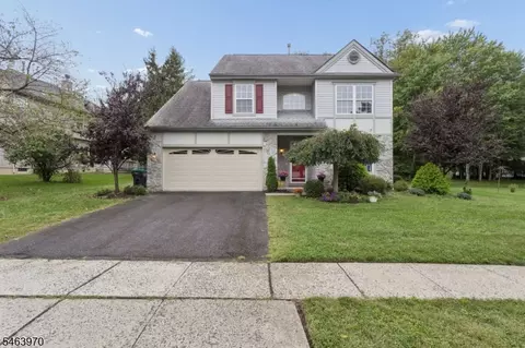 6 Harvard Cir, Princeton, NJ 08540