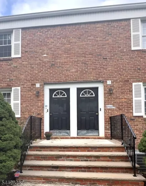 19 Dartmouth Ave #2B, Bridgewater, NJ 08807