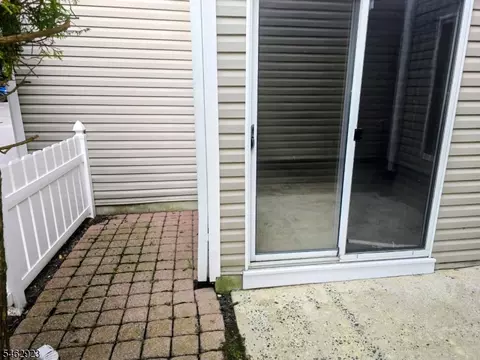 Exterior - 41 Stevens Ct, Bedminster, NJ 07921 photo 3 of 3